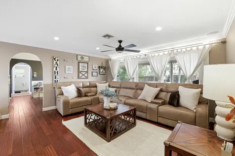 362 La Mancha Avenue Royal Palm Beach FL 33411