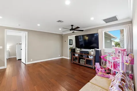 362 La Mancha Avenue Royal Palm Beach FL 33411