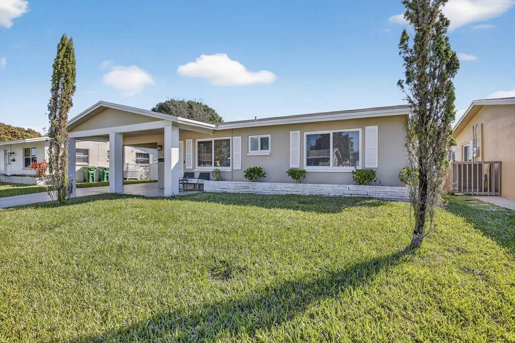 5710 Nw 70th Terrace Tamarac FL 33321