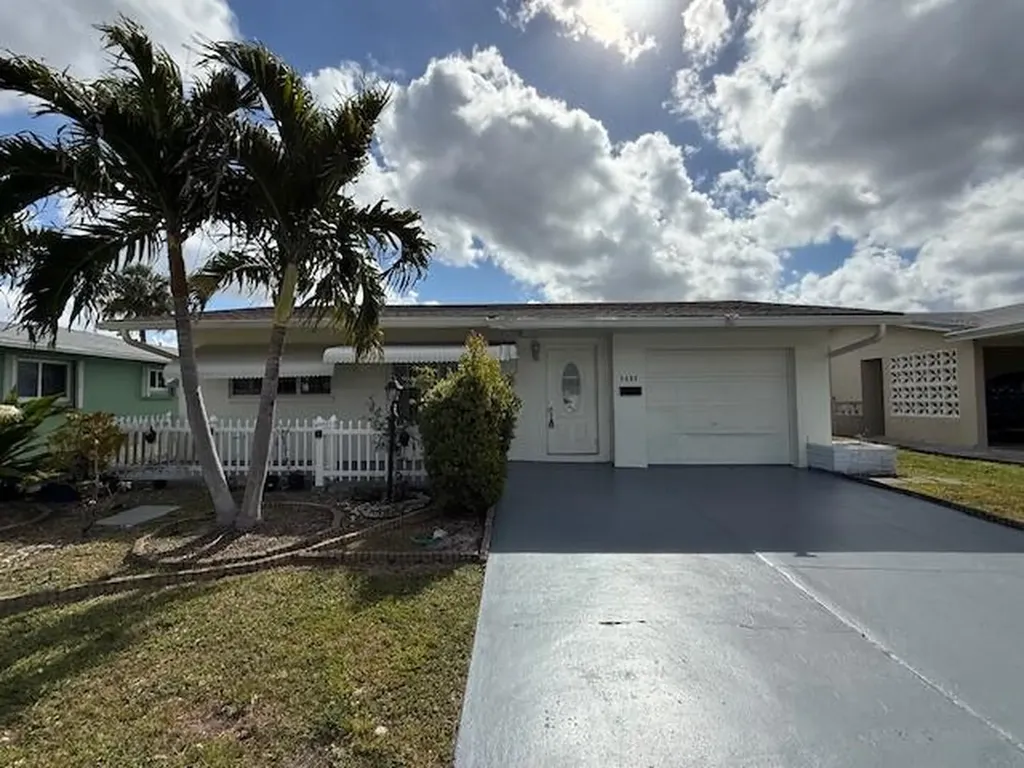 5408 Nw 49th Avenue Tamarac FL 33319