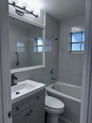 5408 Nw 49th Avenue Tamarac FL 33319