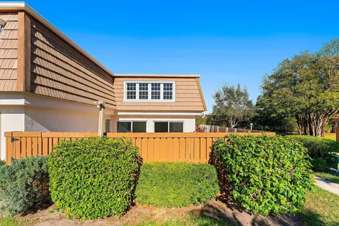 4270 Hazel Avenue Palm Beach Gardens FL 33410