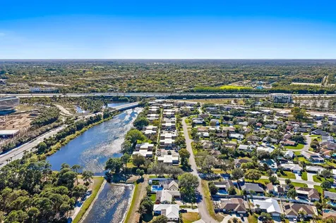 4270 Hazel Avenue Palm Beach Gardens FL 33410