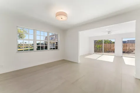 4270 Hazel Avenue Palm Beach Gardens FL 33410
