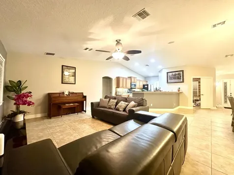 743 Sw Mccoy Avenue Port Saint Lucie FL 34953