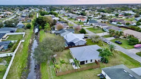 743 Sw Mccoy Avenue Port Saint Lucie FL 34953