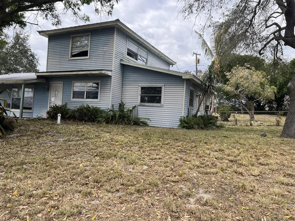 3211 Se Clayton Street Stuart FL 34997