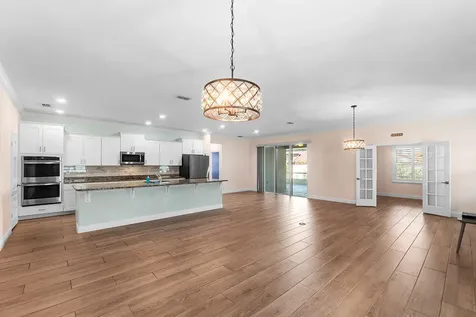 5285 Nw South Delwood Drive Port Saint Lucie FL 34986