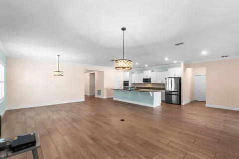 5285 Nw South Delwood Drive Port Saint Lucie FL 34986