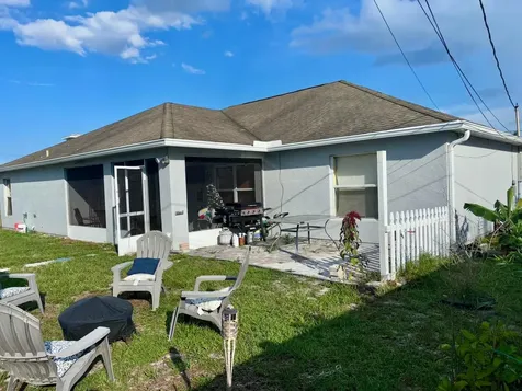 981 SW Mccomkle Avenue Port Saint Lucie FL 34953