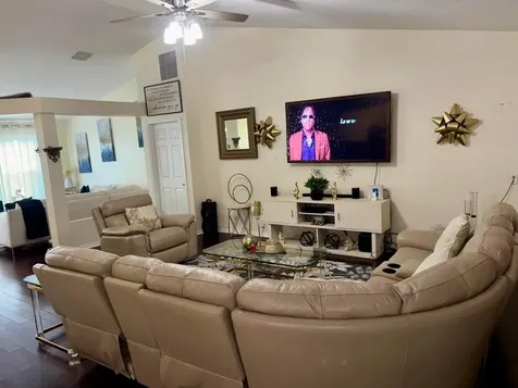 981 SW Mccomkle Avenue Port Saint Lucie FL 34953