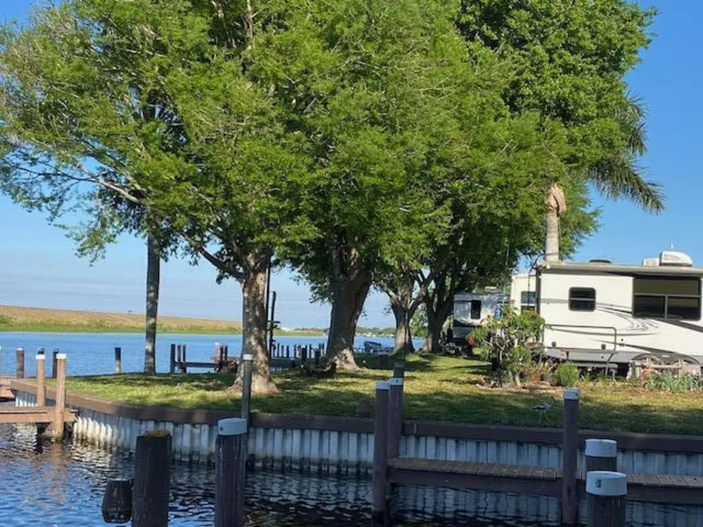 8680 Us Highway 441 Okeechobee FL 34974