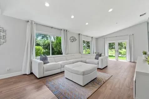 19977 Villa Medici Place Boca Raton FL 33434