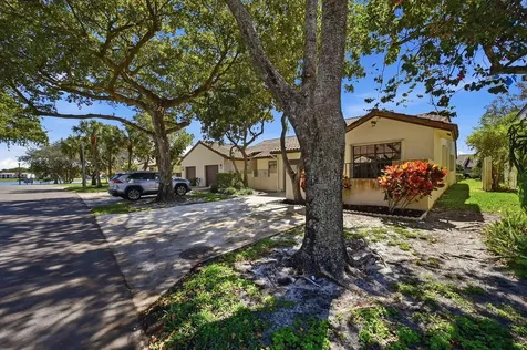 440 Ashwood Place Boca Raton FL 33431