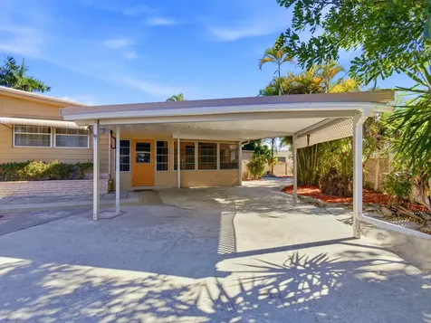 8903 Oak Street Boynton Beach FL 33436