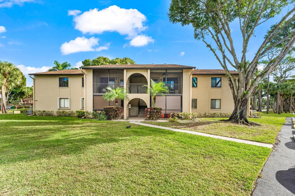 508 Shady Pine Way Greenacres FL 33415