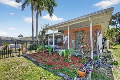 2449 Gertrude Drive Lake Worth FL 33462