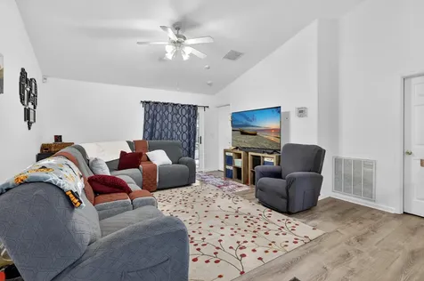 1011 Se Euclid Lane Port Saint Lucie FL 34983