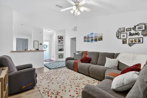 1011 Se Euclid Lane Port Saint Lucie FL 34983