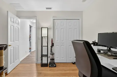 1011 Se Euclid Lane Port Saint Lucie FL 34983