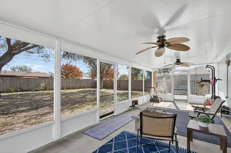 1011 Se Euclid Lane Port Saint Lucie FL 34983