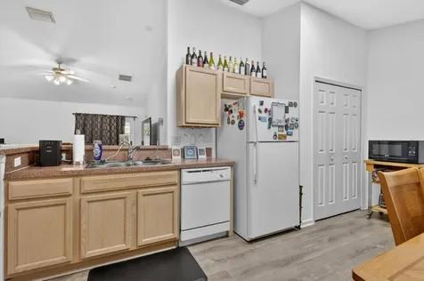 1011 Se Euclid Lane Port Saint Lucie FL 34983