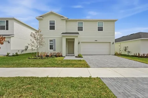 10485 NW Suncrest Loop Port Saint Lucie FL 34987