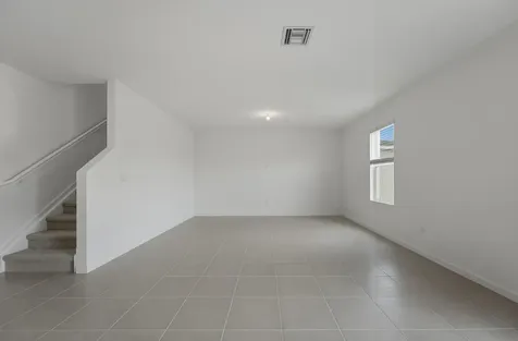 10485 NW Suncrest Loop Port Saint Lucie FL 34987