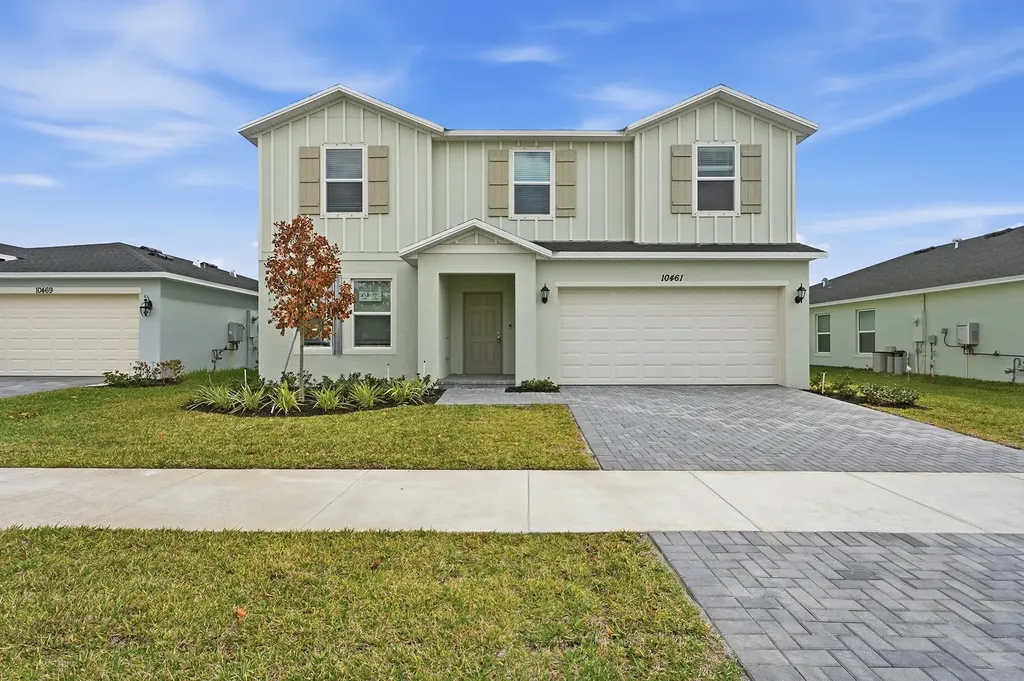 10461 NW Suncrest Loop Port Saint Lucie FL 34987