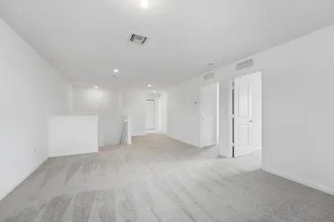 10461 NW Suncrest Loop Port Saint Lucie FL 34987