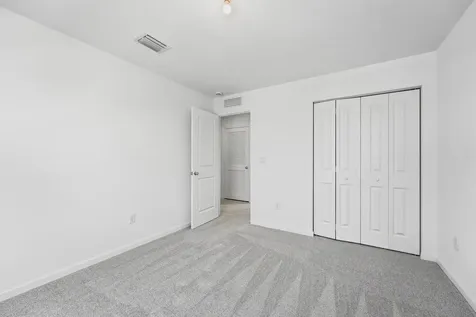 10461 NW Suncrest Loop Port Saint Lucie FL 34987