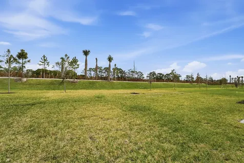 10461 NW Suncrest Loop Port Saint Lucie FL 34987