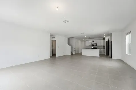 10461 NW Suncrest Loop Port Saint Lucie FL 34987