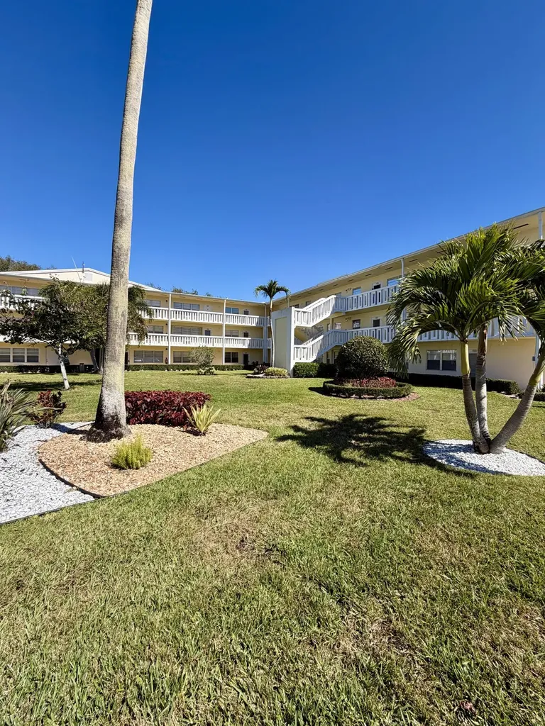 166 Dorset D Boca Raton FL 33434