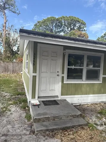 3266 S 7th Street Fort Pierce FL 34982