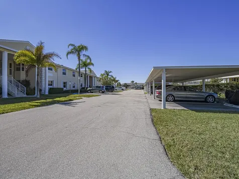 675 W Lake Jasmine Circle Vero Beach FL 32962