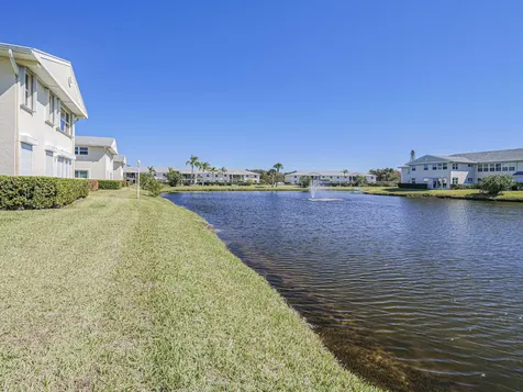 675 W Lake Jasmine Circle Vero Beach FL 32962