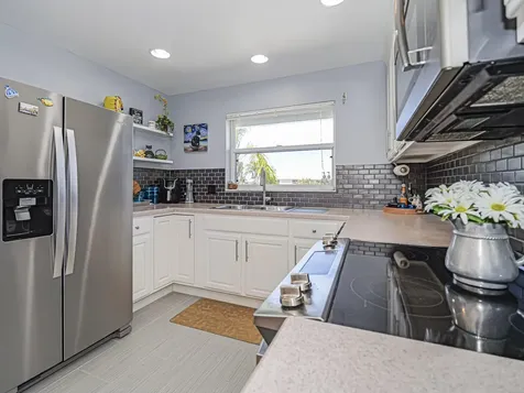 675 W Lake Jasmine Circle Vero Beach FL 32962