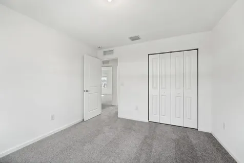 10436 NW Suncrest Loop Port Saint Lucie FL 34987