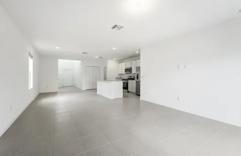 10436 NW Suncrest Loop Port Saint Lucie FL 34987