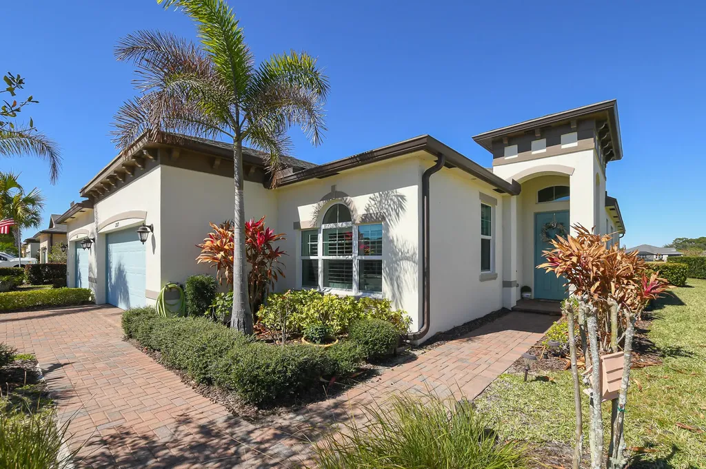 12819 Sw Lake Fern Circle Port Saint Lucie FL 34987