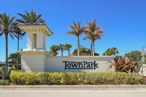 12819 Sw Lake Fern Circle Port Saint Lucie FL 34987