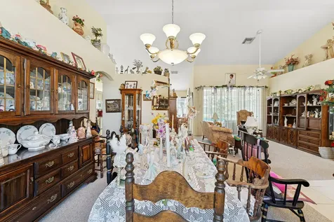 2102 Se Herron Avenue Port Saint Lucie FL 34952