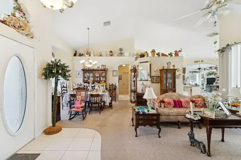 2102 Se Herron Avenue Port Saint Lucie FL 34952