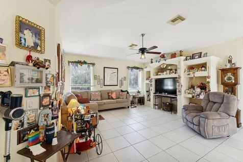 2102 Se Herron Avenue Port Saint Lucie FL 34952