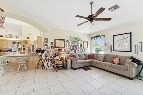 2102 Se Herron Avenue Port Saint Lucie FL 34952