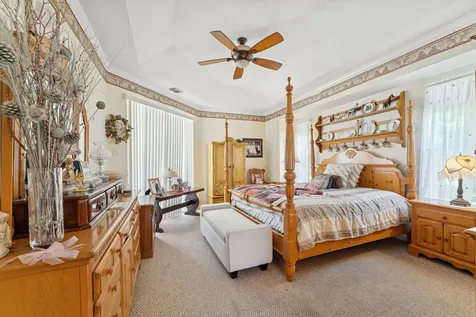 2102 Se Herron Avenue Port Saint Lucie FL 34952