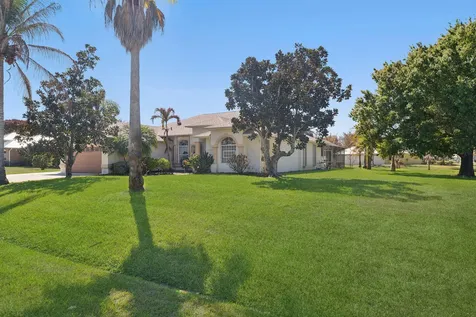 2102 Se Herron Avenue Port Saint Lucie FL 34952