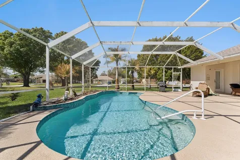 2102 Se Herron Avenue Port Saint Lucie FL 34952