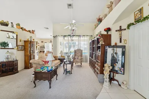 2102 Se Herron Avenue Port Saint Lucie FL 34952